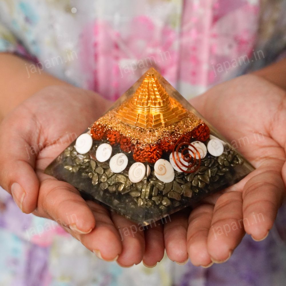 Dhanlabh Pyramid with Shree Yantra, Rudraksha, Gomti Chakra & Pyrite for Vaastu - Image 2