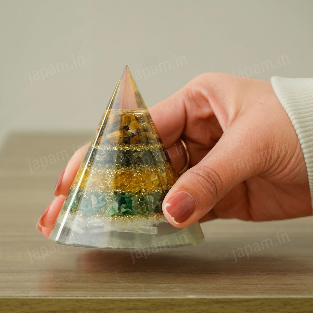 Money Magnet Conical Pyramid with Selenite Base for Vaastu - Image 4